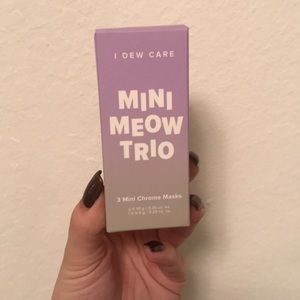 Mini meow trio